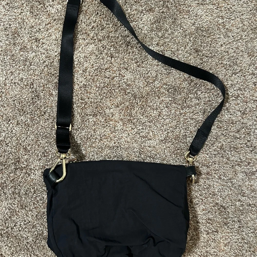 lululemon athletica Black Crossbody Bag with Gold Hardware - Picture 6 of 6
